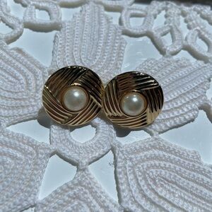 Vintage Gold and Pearl Earrings
